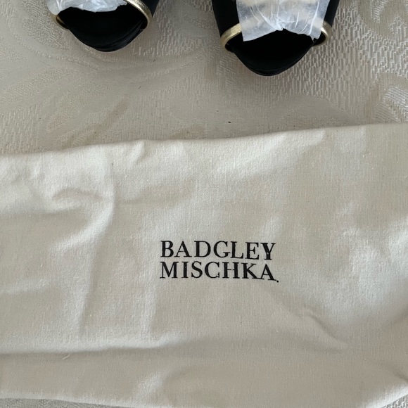 Badgley Mischka Black Satin Pumps-Formal NWT - Picture 7 of 11